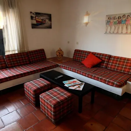 アパートホテル Azul Mar アルブフェイラ